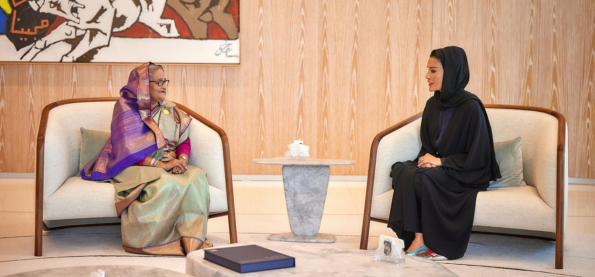 صاحبة السمو تجتمع برئيسة وزراء بنغلاديش