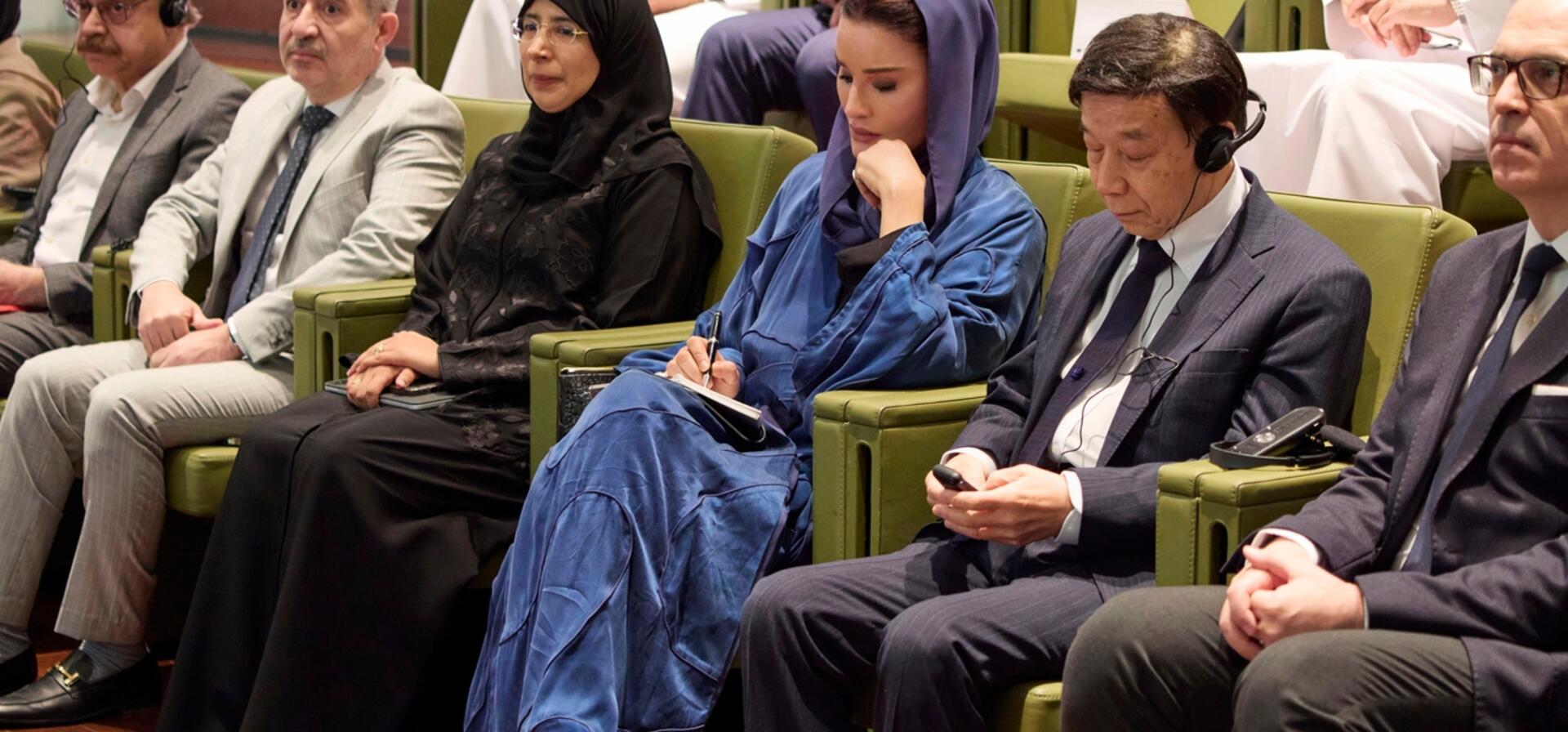 صاحبة السمو الشيخة موزا بنت ناصر تحضر حلقة نقاشية حول تطبيقات الطب الدقيق في الممارسة السريرية